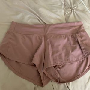 Used Lulu Lemon speed ups size 6 2.5 inch